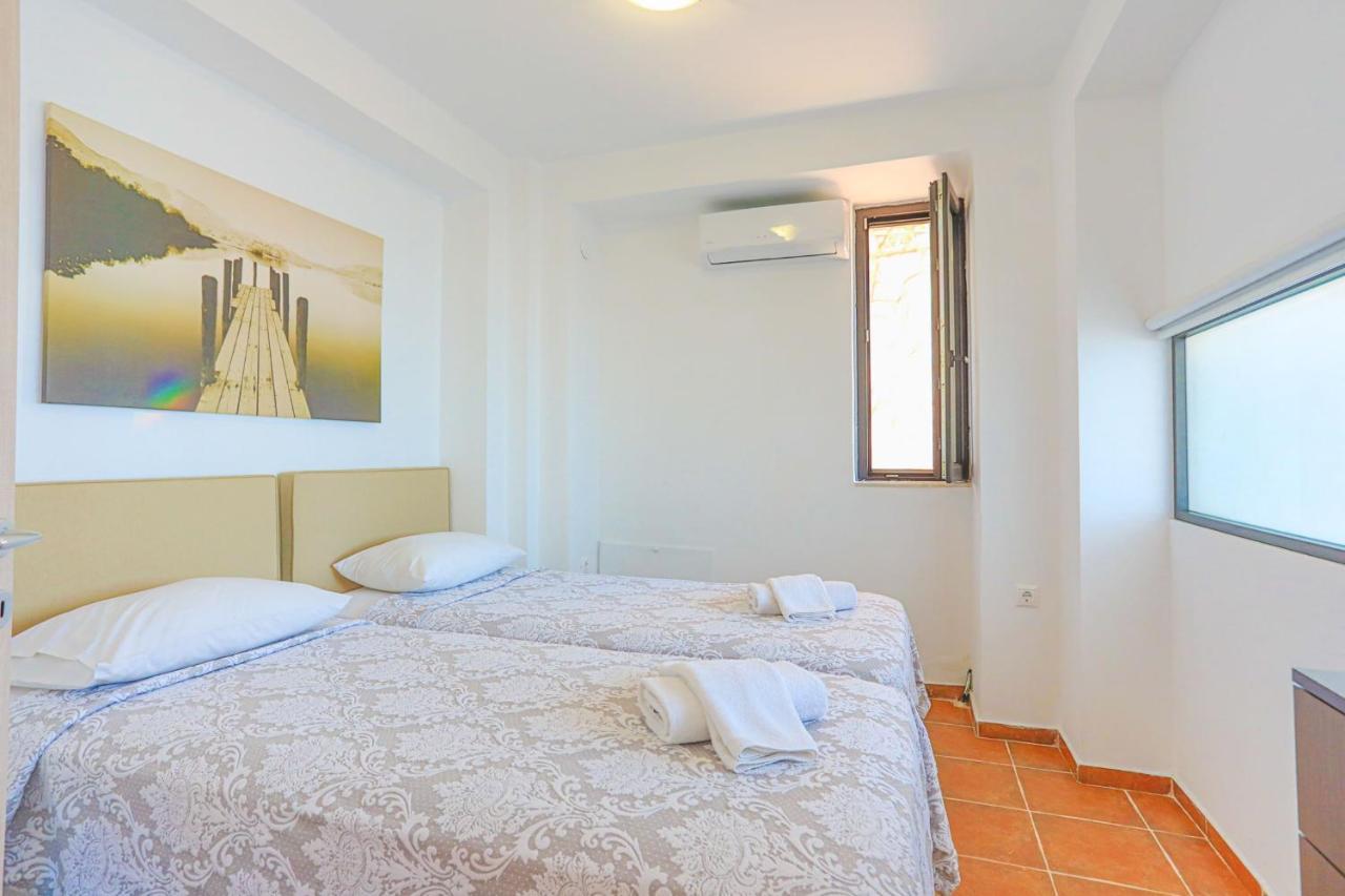 Kalma Villa Dio Nea Moudania Exterior foto